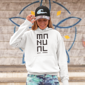 Manual Music – Hoodie white female, logo MANUAL EST. 2005 in black