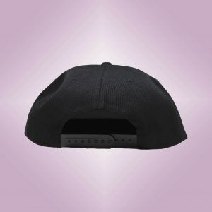 DANA – Black snapback cap – Big logo embroidered in purple